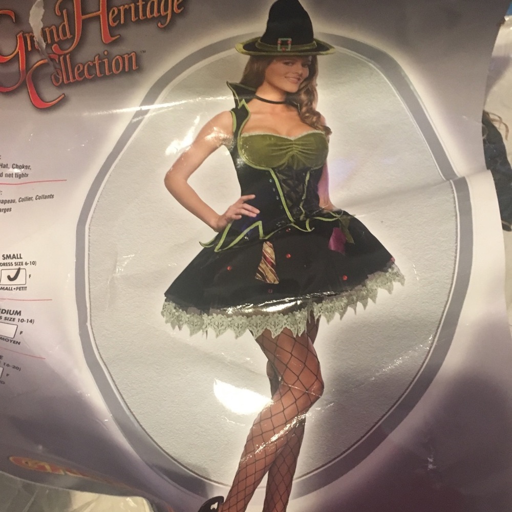 Costume
